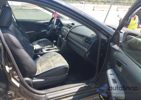 2012 Toyota Camry Se z USA, uszkodzony, nr VIN 4T1BF1FK0CU077174